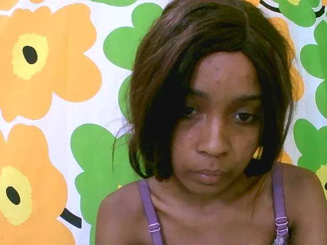 Live sex webcam photo for Laminnah #276503161