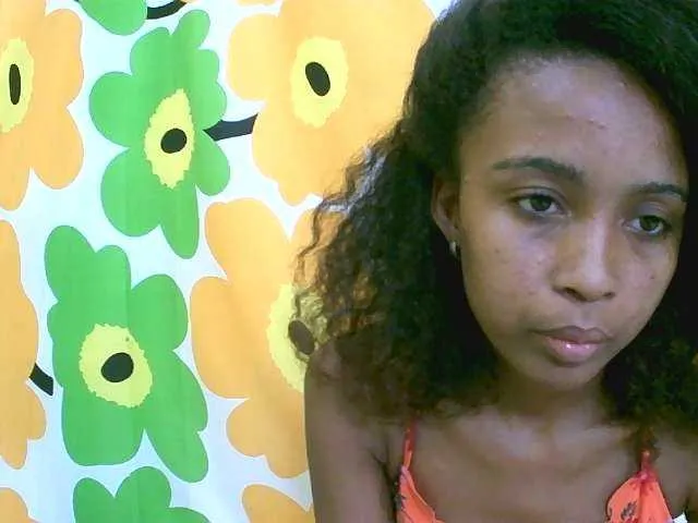 Live sex webcam photo for Laminnah #276523801