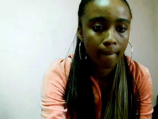 Live sex webcam photo for Laminnah #277971382