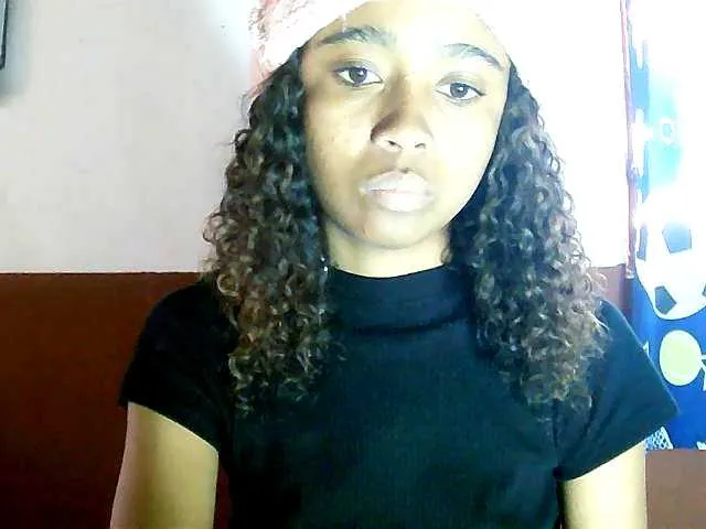 Live sex webcam photo for Laminnah #288000502