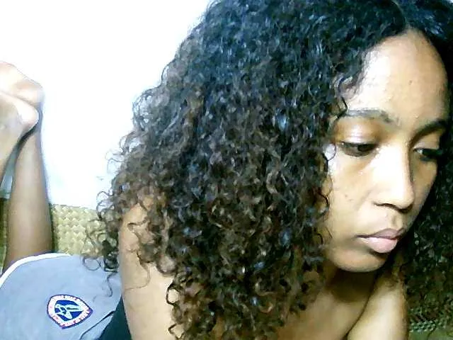 Live sex webcam photo for Laminnah #290171312