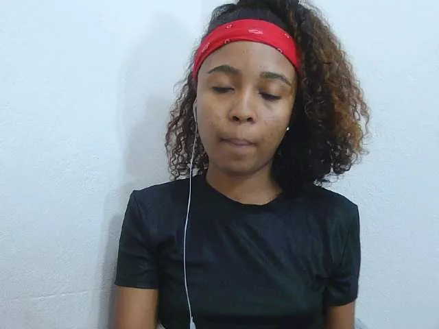 Live sex webcam photo for Laminnah #291619119