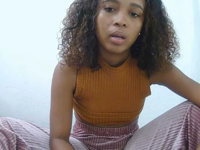 Live sex webcam photo for Laminnah #291644726