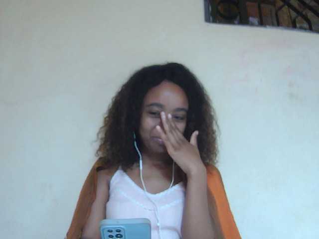 Live sex webcam photo for Laminnah #291931314