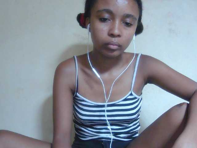 Live sex webcam photo for Laminnah #292304211