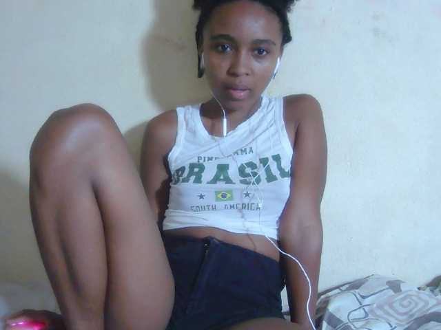 Live sex webcam photo for Laminnah #292318237