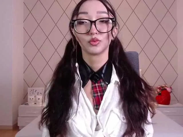 Live sex webcam photo for LanHoau #273257313