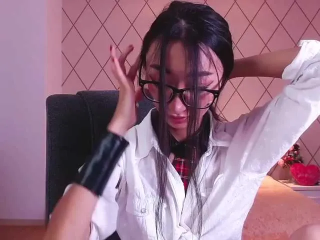 Live sex webcam photo for LanHoau #274559831