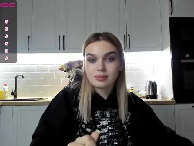 Live sex webcam photo for Lana-Rhoades #272206571