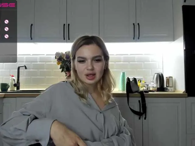 Live sex webcam photo for Lana-Rhoades #272246571