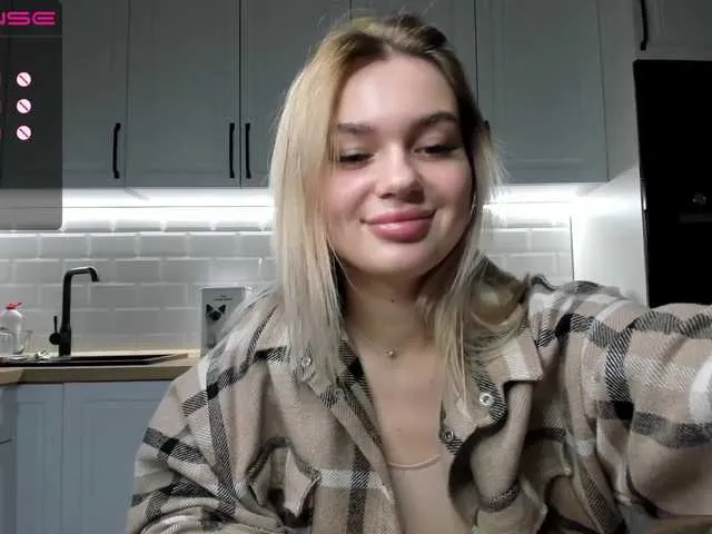 Live sex webcam photo for Lana-Rhoades #272374613