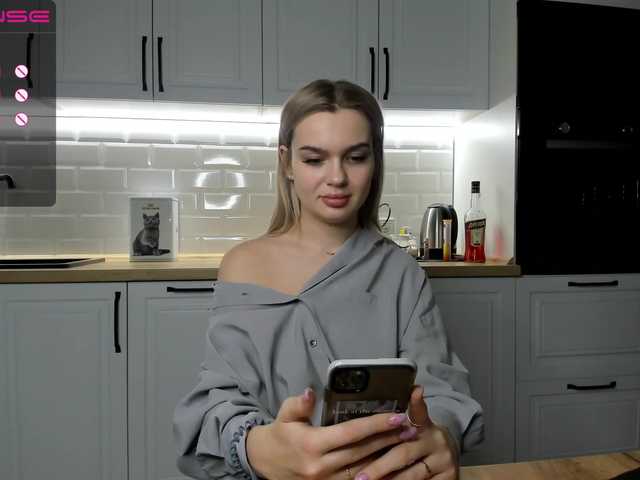 Live sex webcam photo for Lana-Rhoades #272416060