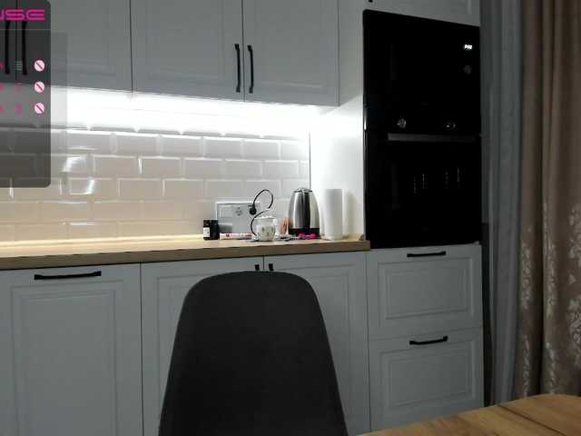 Live sex webcam photo for Lana-Rhoades #272771328