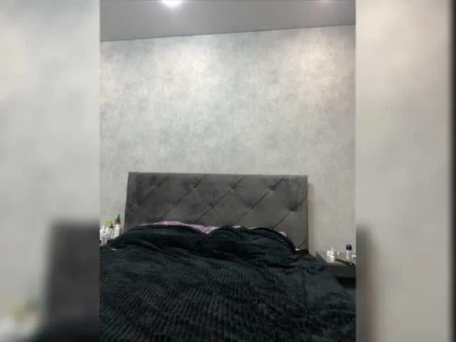 Live sex webcam photo for Lana-Rhoades #275576629