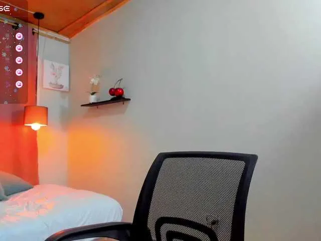 Live sex webcam photo for Lana-Stone #277493759