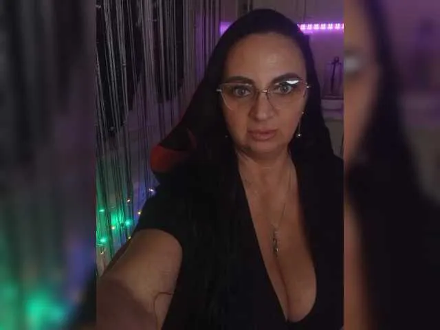 Live sex webcam photo for Lana1973 #290837675
