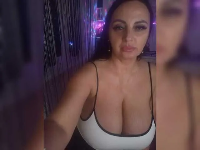 Live sex webcam photo for Lana1973 #291012596