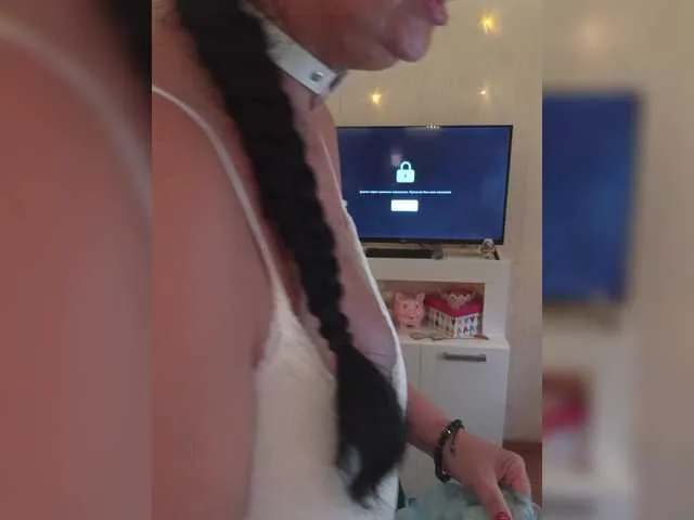 Live sex webcam photo for Lana1973 #291523222