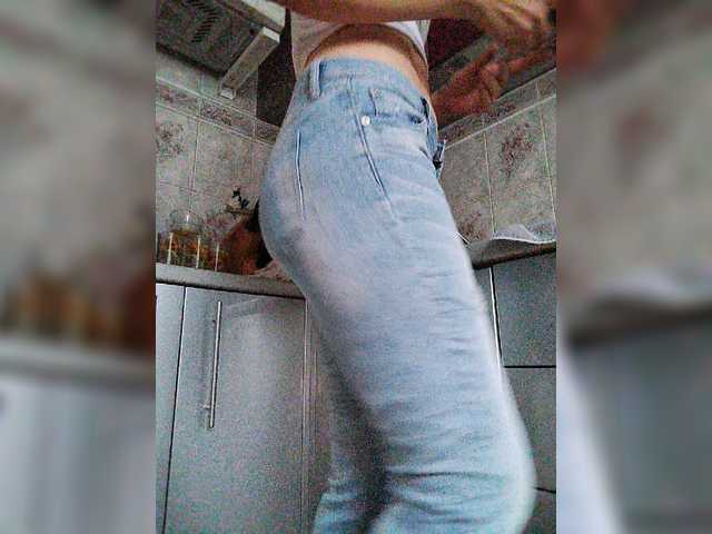 Live sex webcam photo for Lana503 #276696423