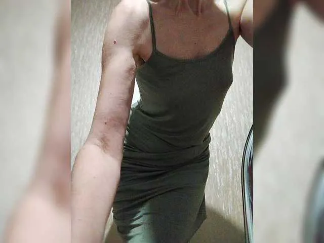 Live sex webcam photo for Lana503 #292237804