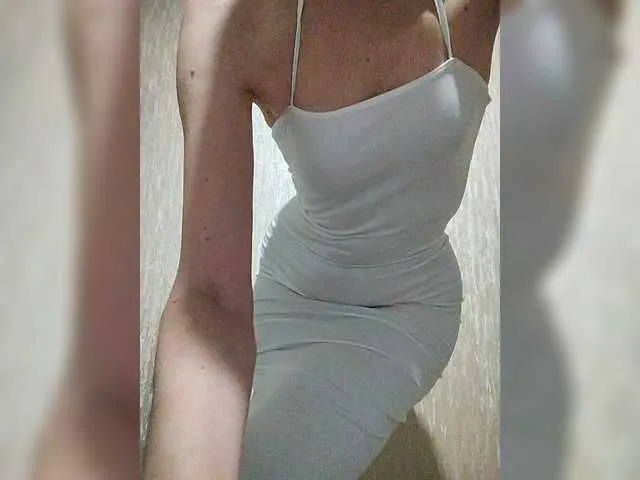 Live sex webcam photo for Lana503 #292350224