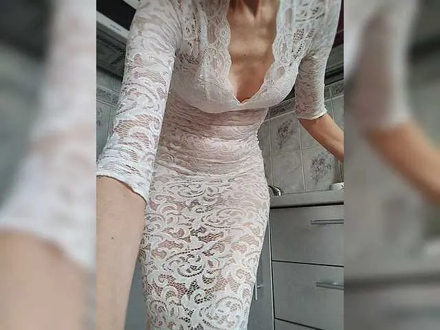 Live sex webcam photo for Lana503 #293139440