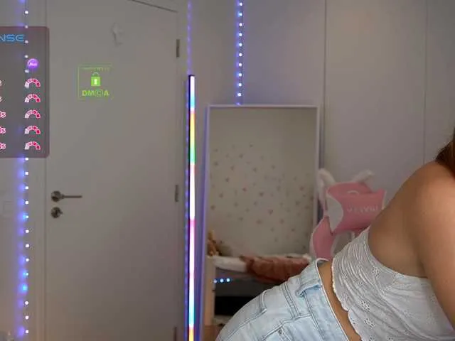 Live sex webcam photo for LanaForYou #278582592