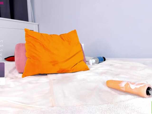 Live sex webcam photo for Lanamalone #276432860