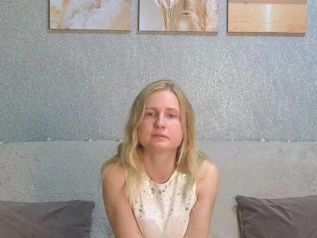 Live sex webcam photo for LanaviSmithe #278222696