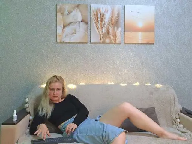 Live sex webcam photo for LanaviSmithe #278268728