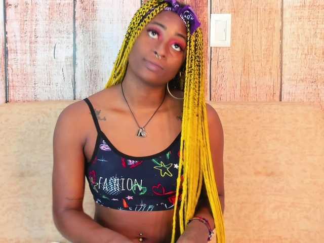 Live sex webcam photo for LanirTahurtt #271727718