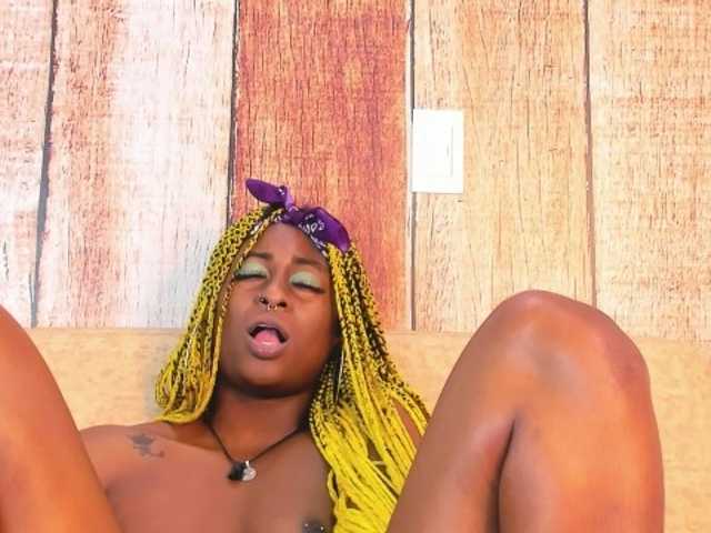 Live sex webcam photo for LanirTahurtt #271744651