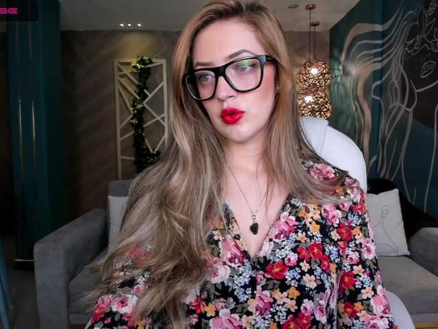 Live sex webcam photo for LannaSummer #273381522