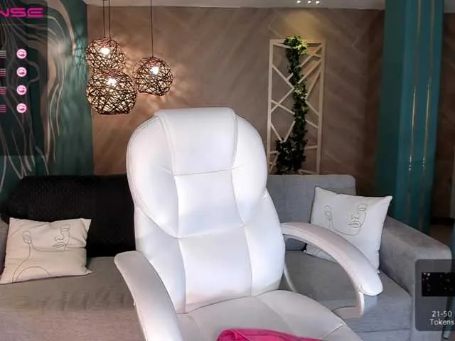 Live sex webcam photo for LannaSummer #273437344