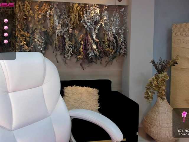 Live sex webcam photo for LannaSummer #273550926