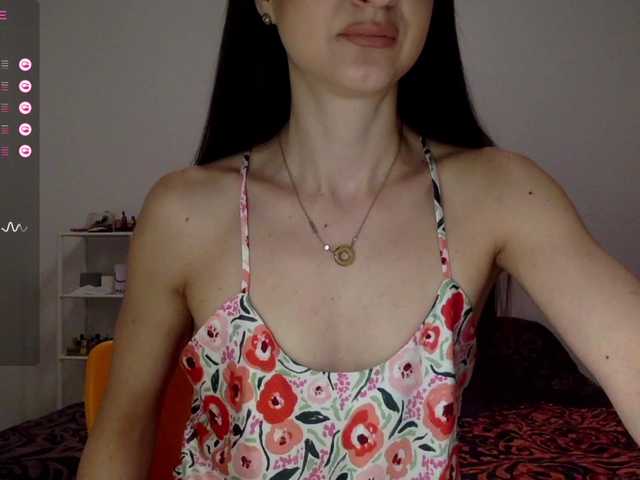 Live sex webcam photo for Lapochka2 #277519875