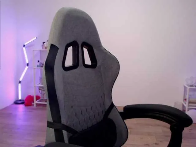 Live sex webcam photo for Lapochka2 #291584631