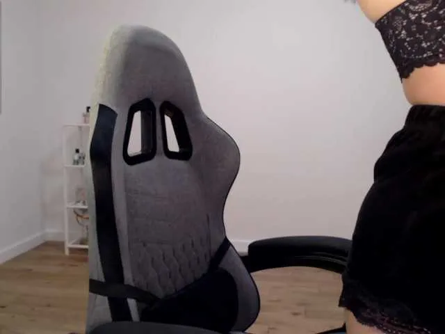 Live sex webcam photo for Lapochka2 #291695916