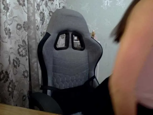 Live sex webcam photo for Lapochka2 #292052822