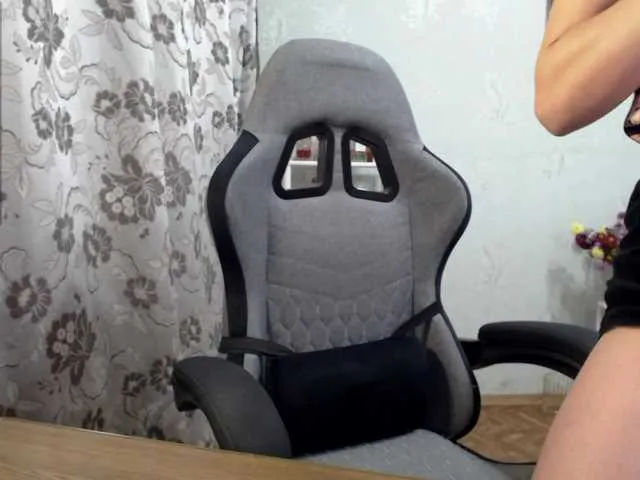 Live sex webcam photo for Lapochka2 #292302986