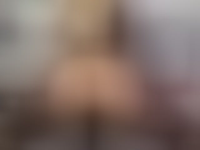 Live sex webcam photo for Lara-Cristan #294098643