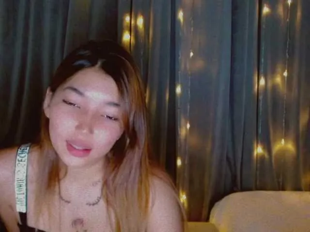 Live sex webcam photo for Lara1Taiber #274535199