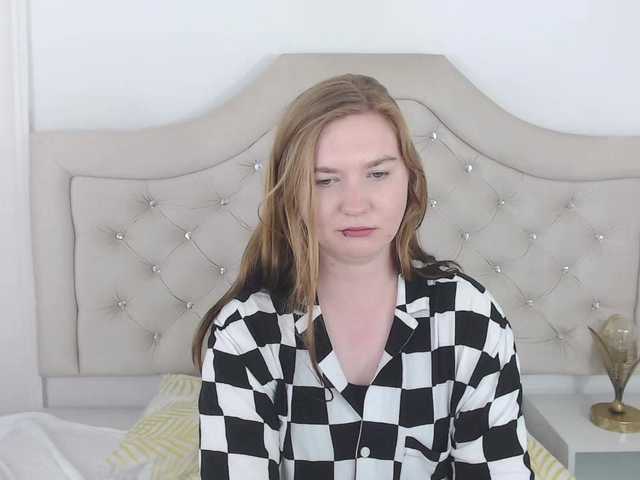 Live sex webcam photo for LaraAngel #276335660