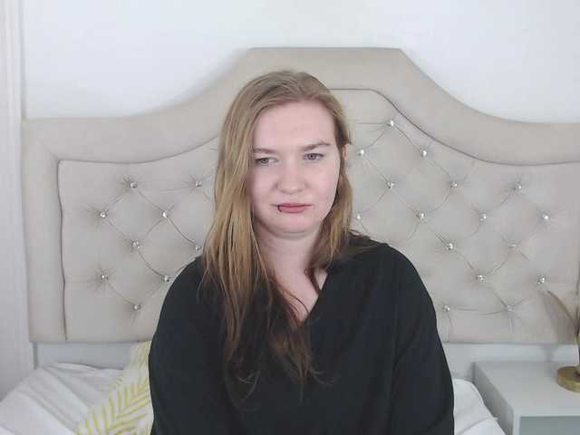 Live sex webcam photo for LaraAngel #276433409