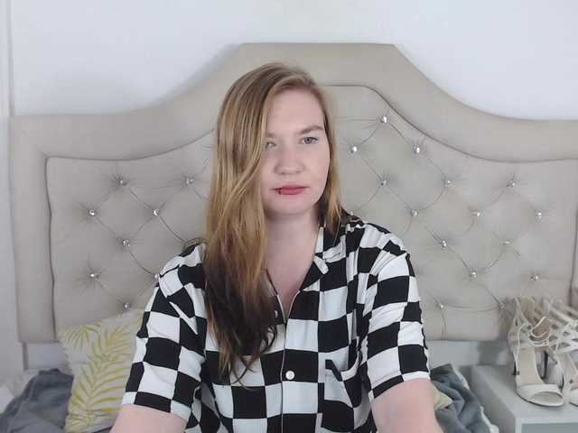 Live sex webcam photo for LaraAngel #276621199