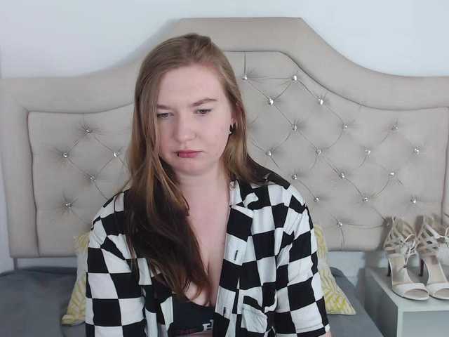 Live sex webcam photo for LaraAngel #276676645