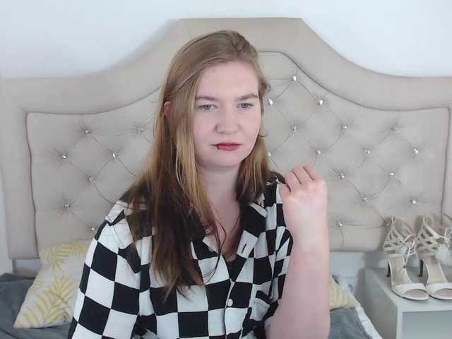 Live sex webcam photo for LaraAngel #276689589