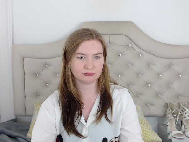 Live sex webcam photo for LaraAngel #276710989