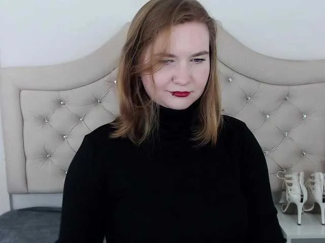 Live sex webcam photo for LaraAngel #290247391