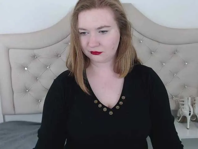 Live sex webcam photo for LaraAngel #290364372
